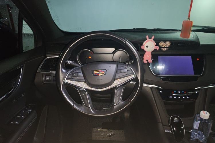 Used Cadillac XT5 2020 28T Luxury Version Steering Wheel