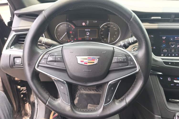 Used Cadillac XT5 2020 Revised Version 28T Four-Wheel Drive Luxury Edition Steering Wheel