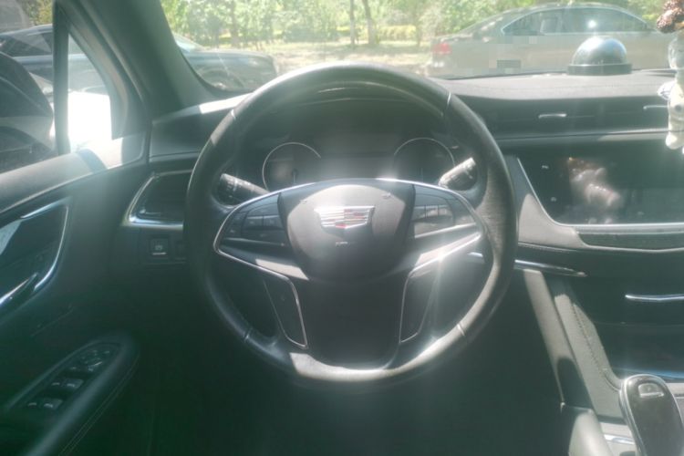 Used Cadillac XT5 2020 Revised Version 28T Tech Edition Steering Wheel