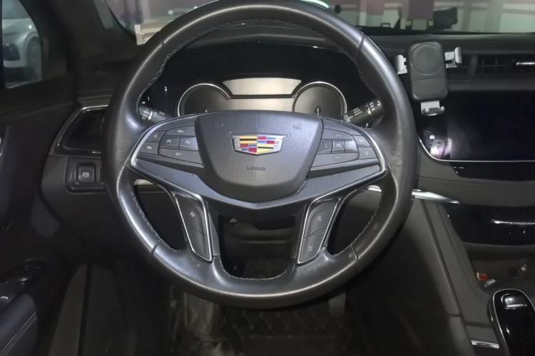 Used Cadillac XT5 2020 Revised Version 28T Luxury Edition Steering Wheel