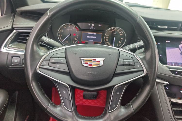 Used Cadillac XT5 2020 28T Luxury Version Steering Wheel