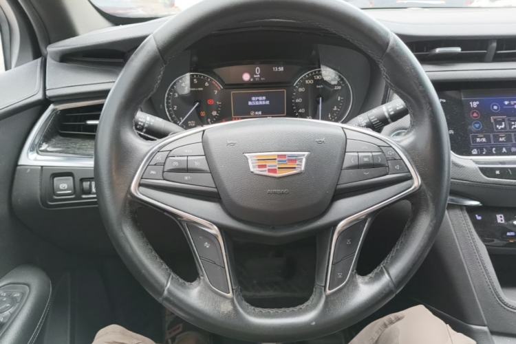 Used Cadillac XT5 2020 Revised Version 28T Four-Wheel Drive Luxury Edition Steering Wheel