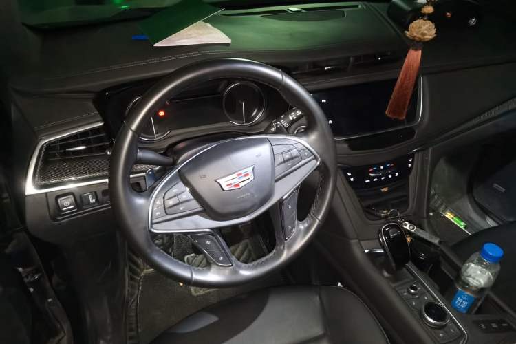 Used Cadillac XT5 2020 Updated Version 28T All-Wheel Drive Leading Sporty Type Steering Wheel