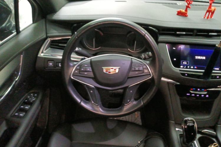 Used Cadillac XT5 2020 28T Tech Edition Steering Wheel