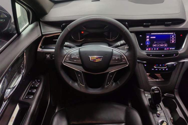 Used Cadillac XT5 2020 28T Four-Wheel Drive Luxury Version Steering Wheel