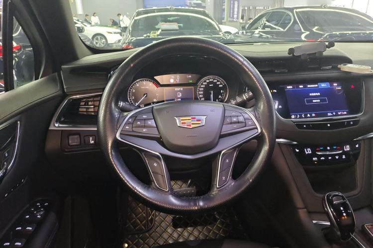 Used Cadillac XT5 2020 28T Luxury Version Steering Wheel
