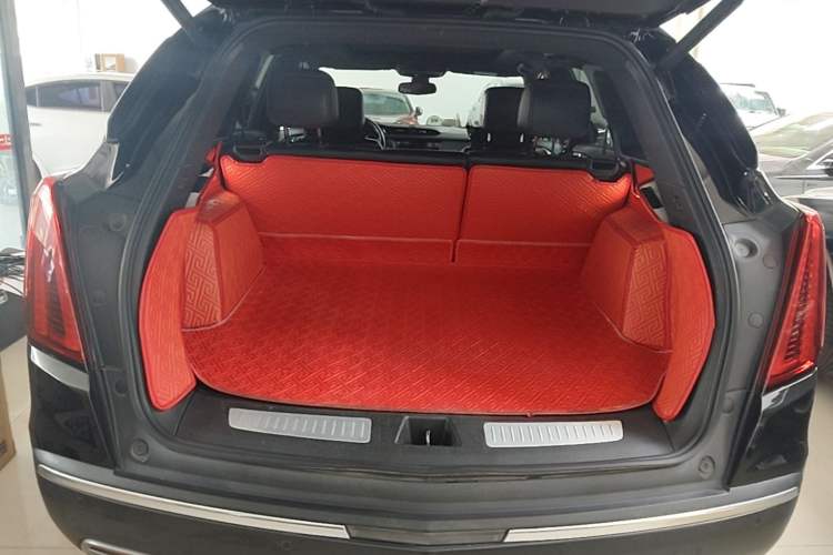 Used Cadillac XT5 2020 Revised Version 28T Luxury Edition Trunk