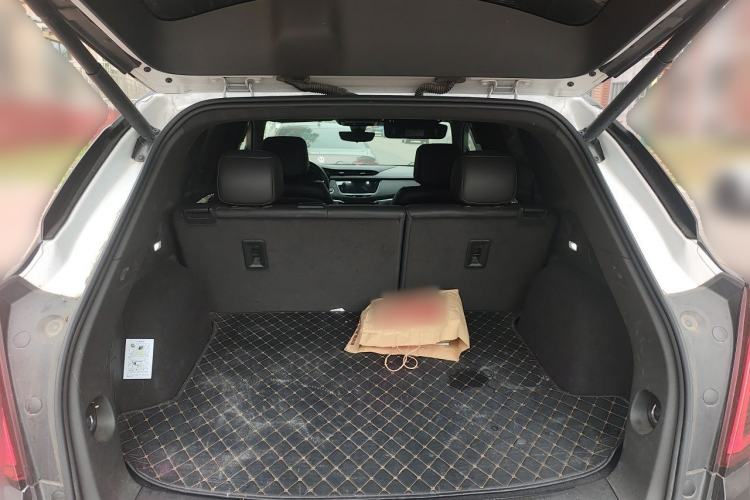 Used Cadillac XT5 2020 Revised Version 28T Luxury Edition Trunk