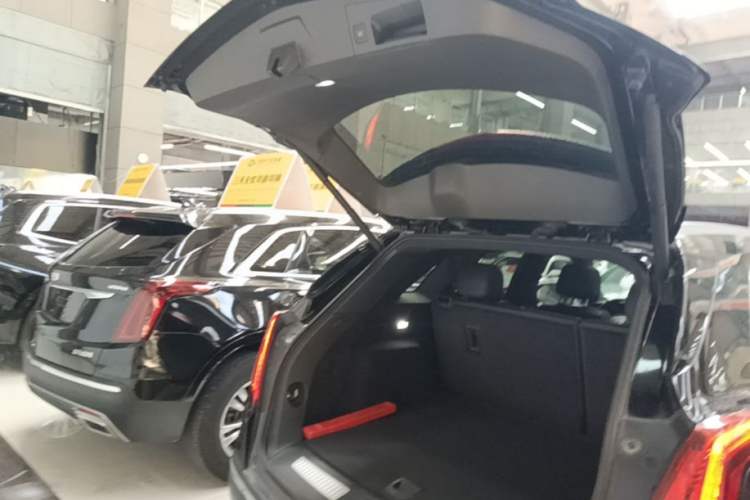 Used Cadillac XT5 2020 Revised Version 28T Luxury Edition Trunk