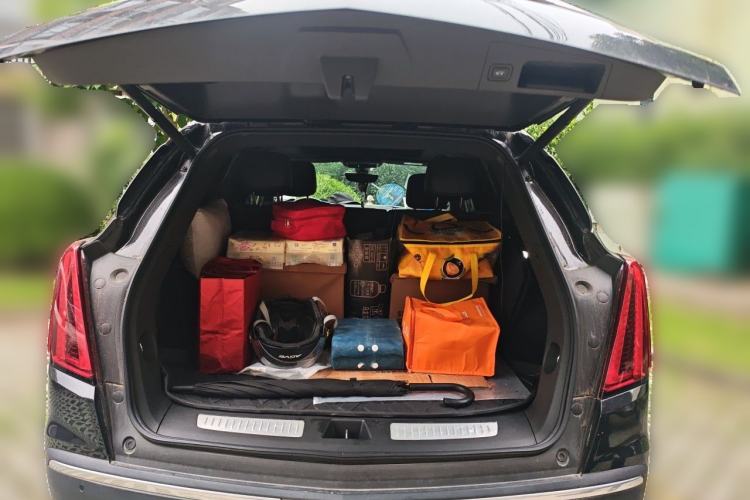 Used Cadillac XT5 2020 Revised Version 28T Luxury Edition Trunk