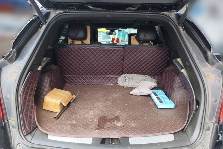 Used Cadillac XT5 2020 28T Luxury Version Trunk