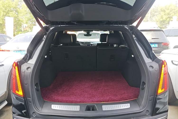 Used Cadillac XT5 2020 Revised Version 28T Luxury Edition Trunk