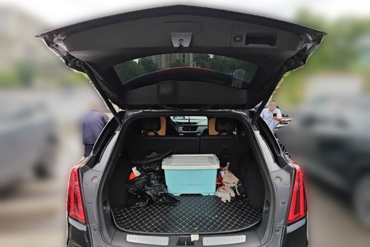 Used Cadillac XT5 2020 Revised Version 28T Luxury Edition Trunk