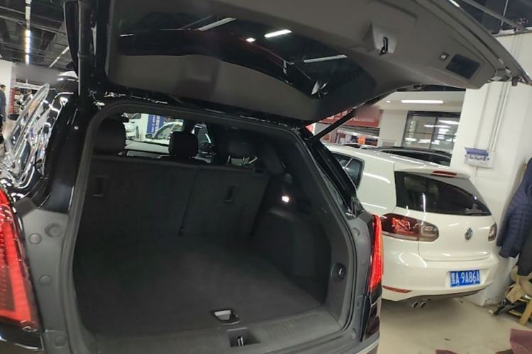 Used Cadillac XT5 2020 28T Four-Wheel Drive Tech Version Trunk