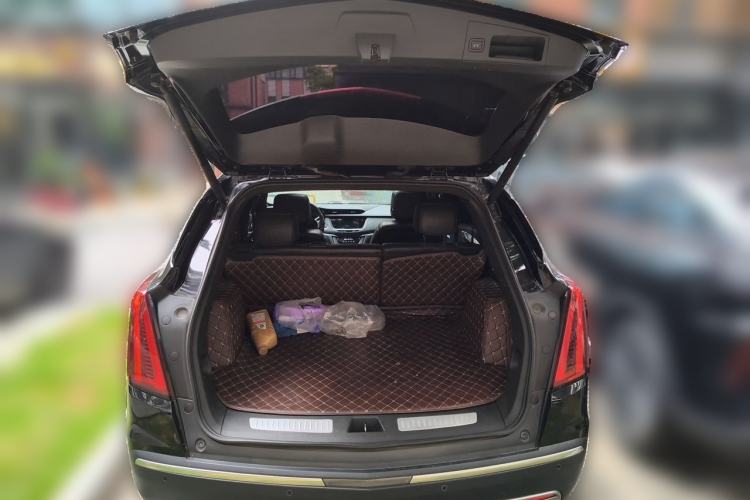 Used Cadillac XT5 2020 28T Luxury Version Trunk