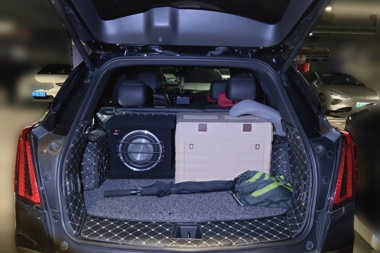 Used Cadillac XT5 2020 28T Luxury Version Trunk