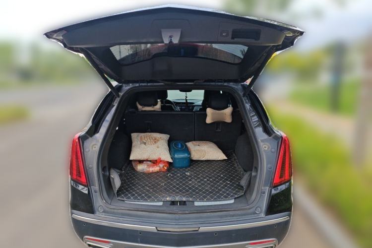 Used Cadillac XT5 2020 28T Luxury Version Trunk