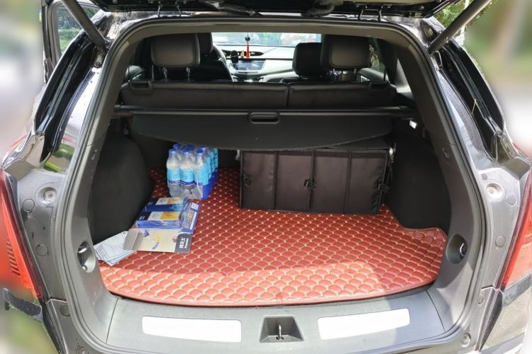 Used Cadillac XT5 2020 28T Luxury Version Trunk