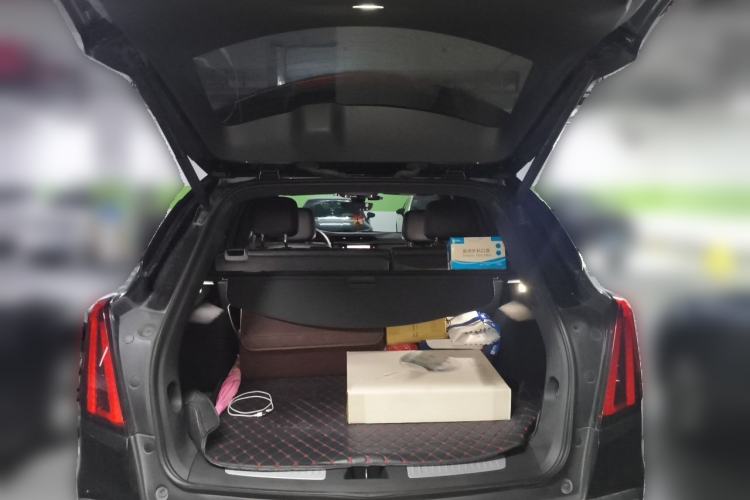 Used Cadillac XT5 2020 28T Luxury Version Trunk