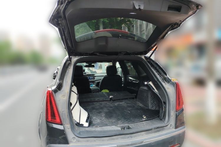 Used Cadillac XT5 2020 Revised Version 28T Tech Edition Trunk