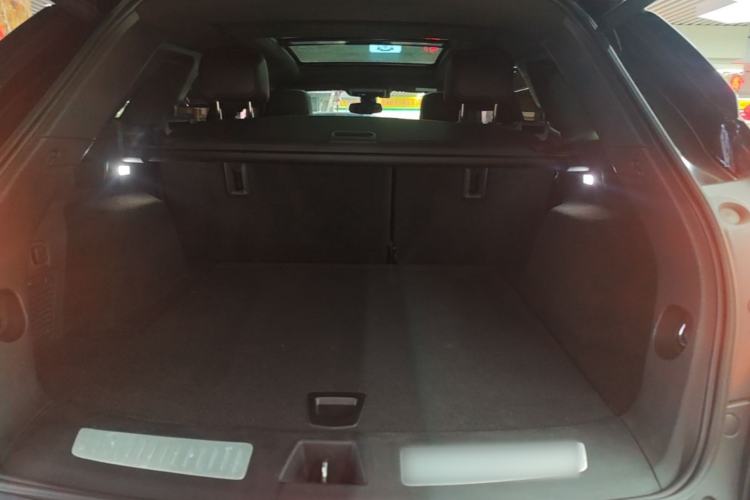 Used Cadillac XT5 2020 28T Luxury Version Trunk