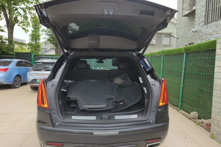 Used Cadillac XT5 2020 Revised Version 28T Luxury Edition Trunk