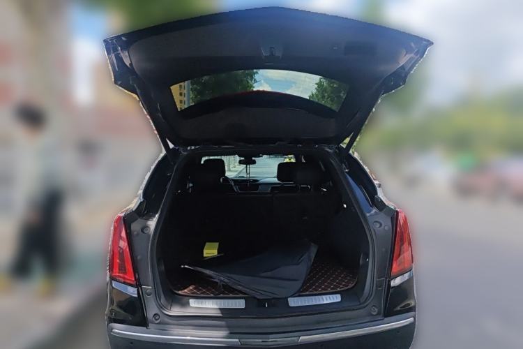 Used Cadillac XT5 2020 Revised Version 28T Luxury Edition Trunk