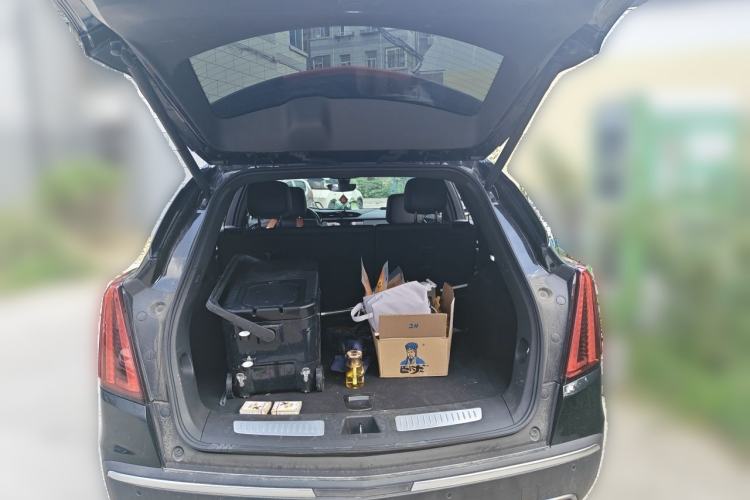 Used Cadillac XT5 2020 Revised Version 28T Luxury Edition Trunk