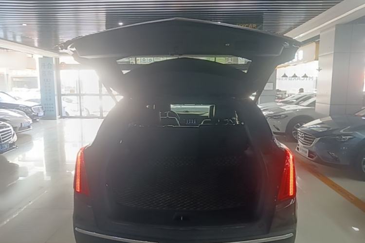 Used Cadillac XT5 2020 28T Four-Wheel Drive Tech Version Trunk