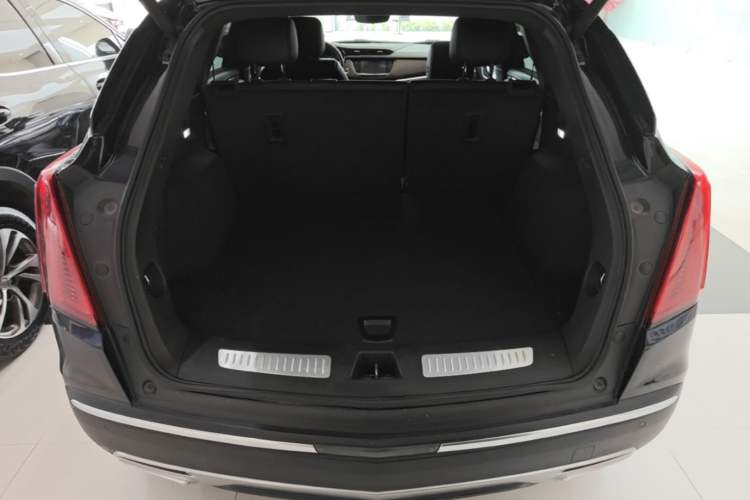 Used Cadillac XT5 2020 Revised Version 28T Luxury Edition Trunk