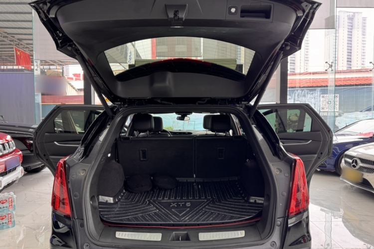 Used Cadillac XT5 2020 Revised Version 28T Luxury Edition Trunk