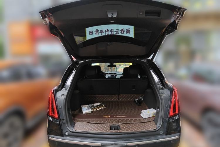 Used Cadillac XT5 2020 Revised Version 28T Luxury Edition Trunk