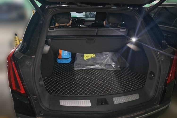 Used Cadillac XT5 2020 28T Four-Wheel Drive Tech Version Trunk