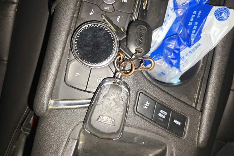 Used Cadillac XT5 2020 28T Luxury Version Vehicle Key