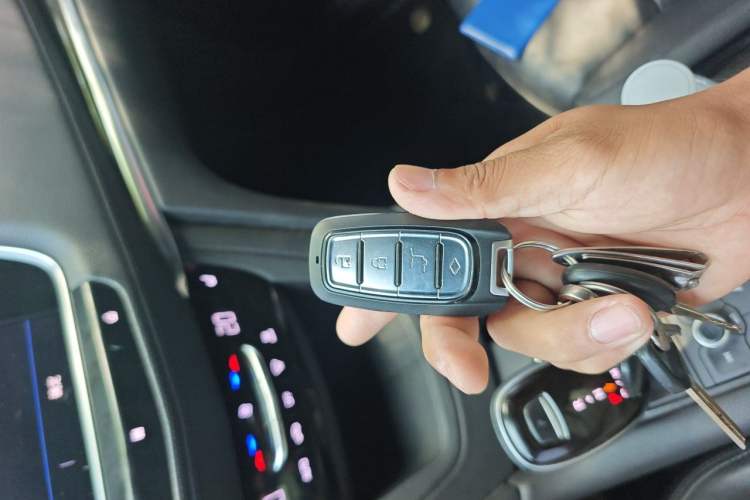 Used Cadillac XT5 2020 Revised Version 28T Luxury Edition Vehicle Key