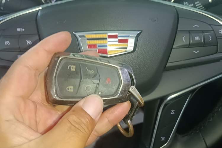 Used Cadillac XT5 2020 28T Luxury Version Vehicle Key
