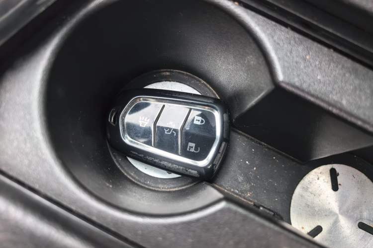 Used Cadillac XT5 2020 28T Tech Edition Vehicle Key