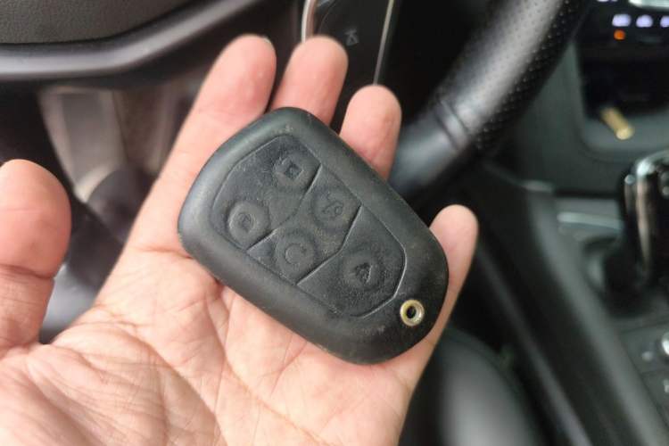 Used Cadillac XT5 2020 28T Luxury Version Vehicle Key