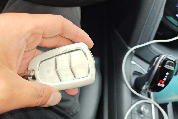 Used Cadillac XT5 2020 28T Luxury Version Vehicle Key