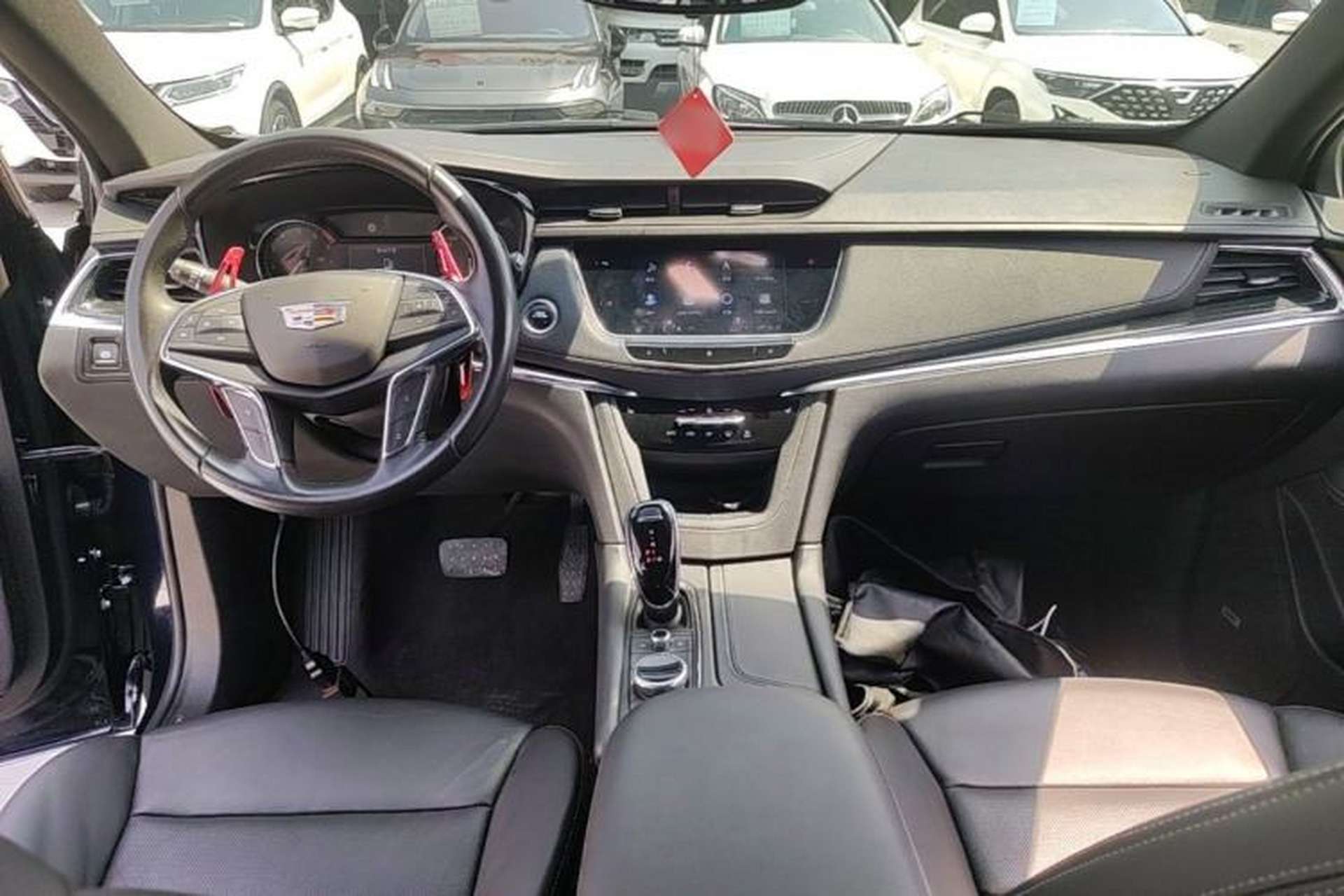 Used Cadillac XT5 2020 28T Luxury Version Center Console