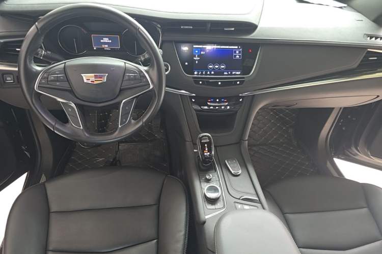 Used Cadillac XT5 2020 Revised Version 28T Luxury Edition Center Console