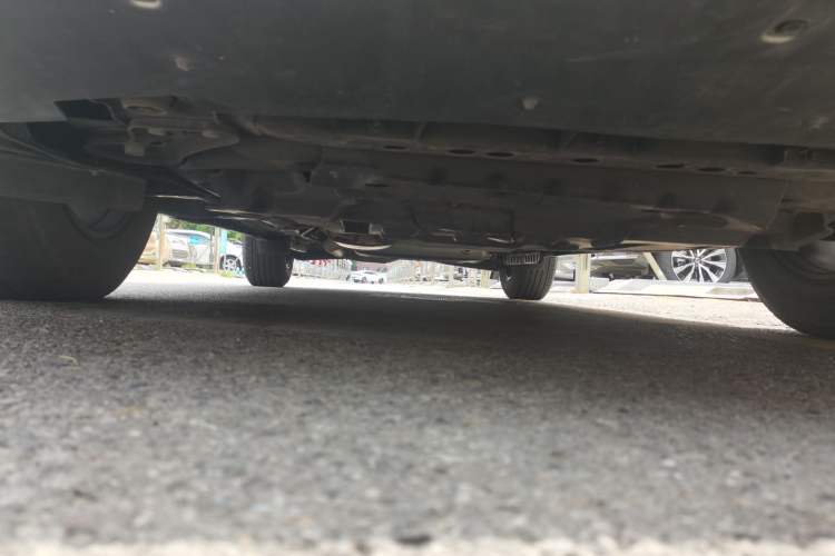 Used Cadillac XT5 2020 28T Luxury Version Chassis Front