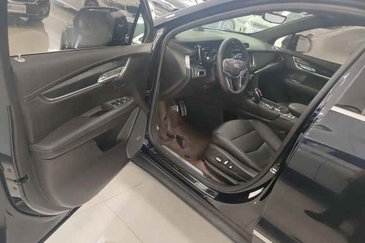 Used Cadillac XT5 2020 Revised Version 28T Luxury Edition Driver Seat