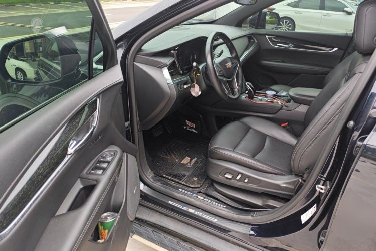 Used Cadillac XT5 2020 Revised Version 28T Luxury Edition Driver Seat