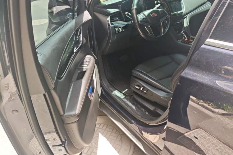 Used Cadillac XT5 2020 Revised Version 28T Luxury Edition Driver Seat
