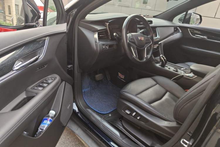 Used Cadillac XT5 2020 Revised Version 28T Luxury Edition Driver Seat
