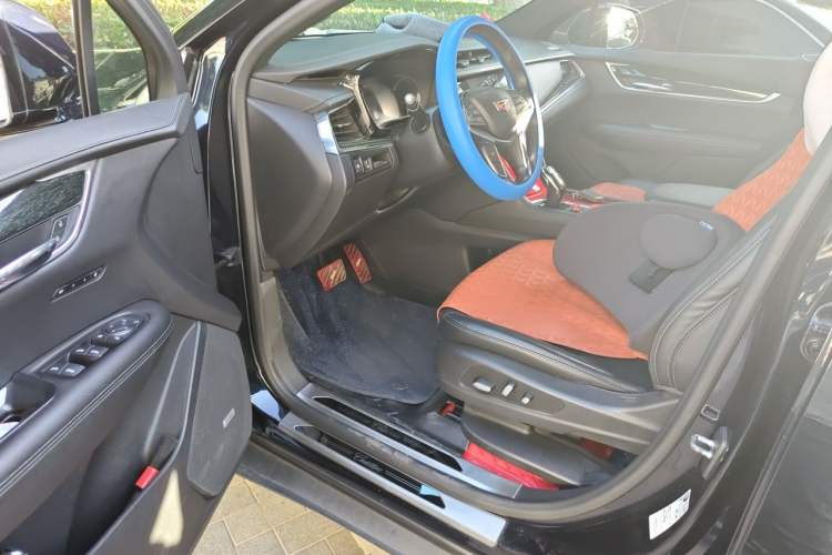 Used Cadillac XT5 2020 Revised Version 28T Luxury Edition Driver Seat