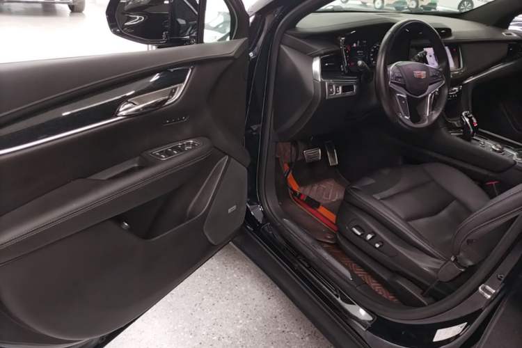Used Cadillac XT5 2020 Revised Version 28T Luxury Edition Driver Seat