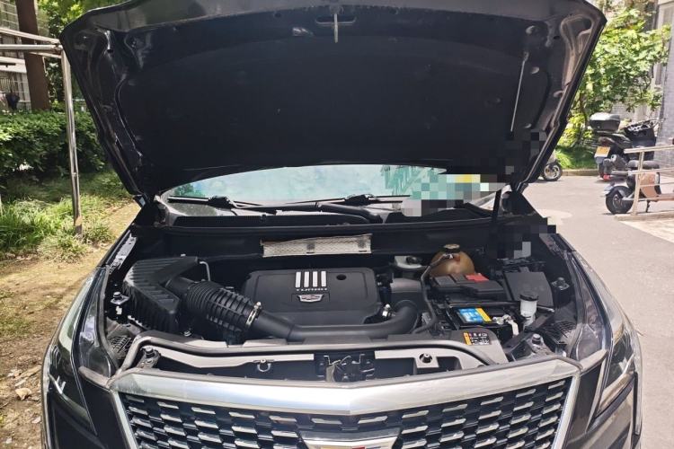 Used Cadillac XT5 2020 Revised Version 28T Luxury Edition Engine Bay