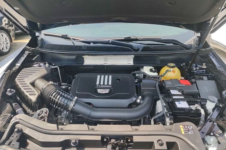 Used Cadillac XT5 2020 28T Luxury Version Engine Bay
